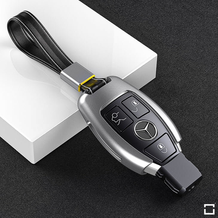 Cache-clé en aluminium pour clés Mercedes-Benz avec bracelet en cuir HEK34-M7