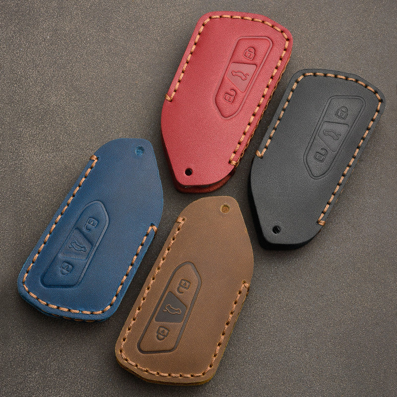 Premium leather key cover / protective cover (LEK68) suitable for Volkswagen, Skoda, Seat keys including carabiner